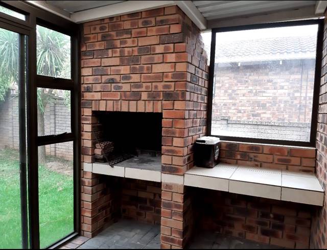 3 BEDROOM TOWNHOUSE RENTED IN SHERWOOD